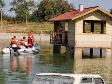 ДОБРОВОЛЦИ И ОТРЯДА ЗА РЕАКЦИЯ ПРИ БЕДСТВИЯ ПРИ БЧК-ЛОВЕЧ УЧАСТВАХА В ТРИДНЕВНО ОБУЧЕНИЕ ЗА РЕАКЦИЯ ПРИ НАВОДНЕНИЯ
